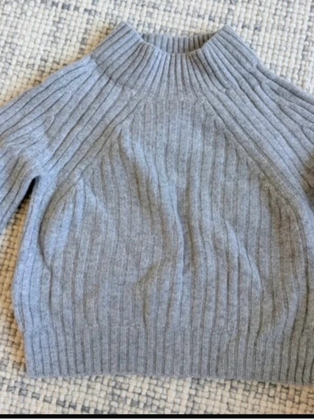 R|Label Light Gray Ribbed Knit Women's Sweater - Classic Crew Neck